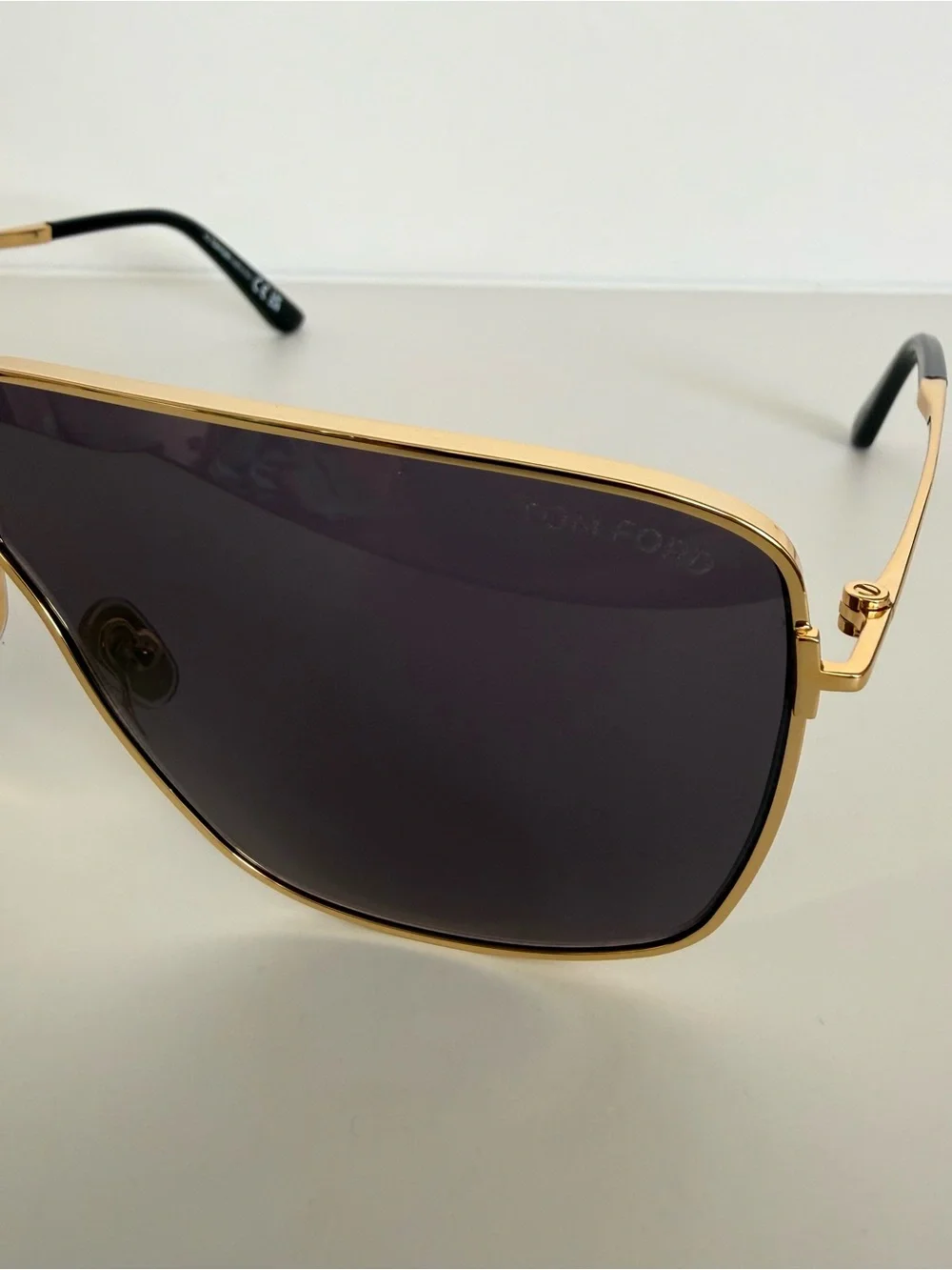 NEW!!! Tom Ford unisex  sunglasses Huxley TF1159 30A Authentic